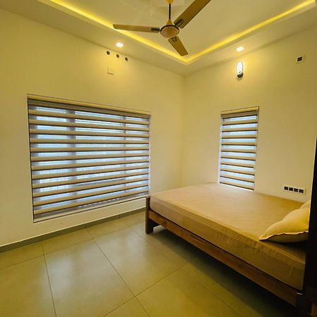 M R Holiday Home Вагамон Екстериор снимка