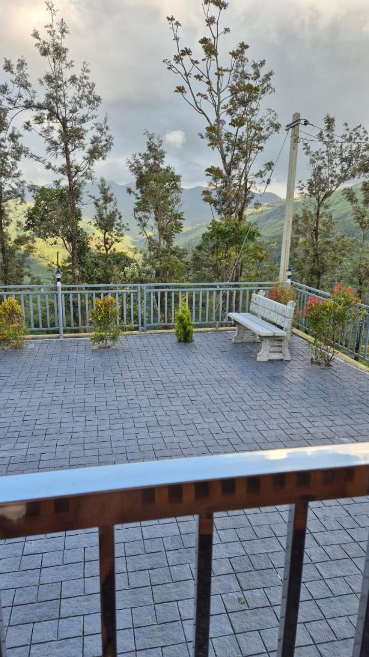 M R Holiday Home Вагамон Екстериор снимка